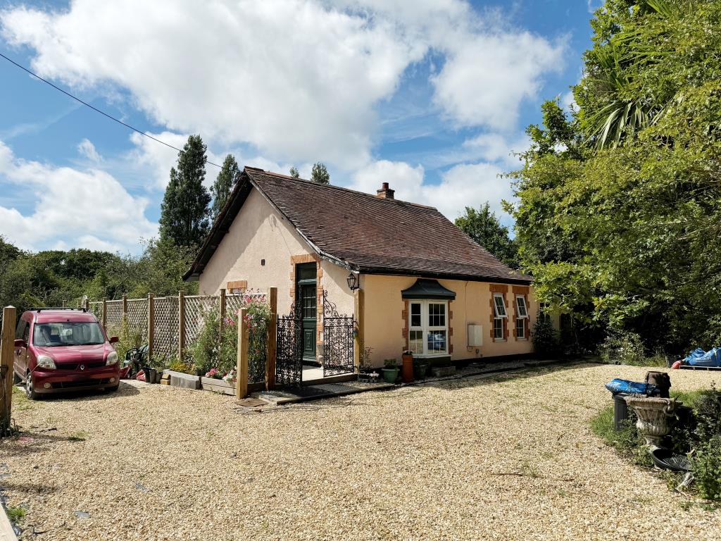 Lot: 80 - DETACHED BUNGALOW WITH POTENTIAL ON 1.6 ACRE PLOT - The Front and Side Elevation